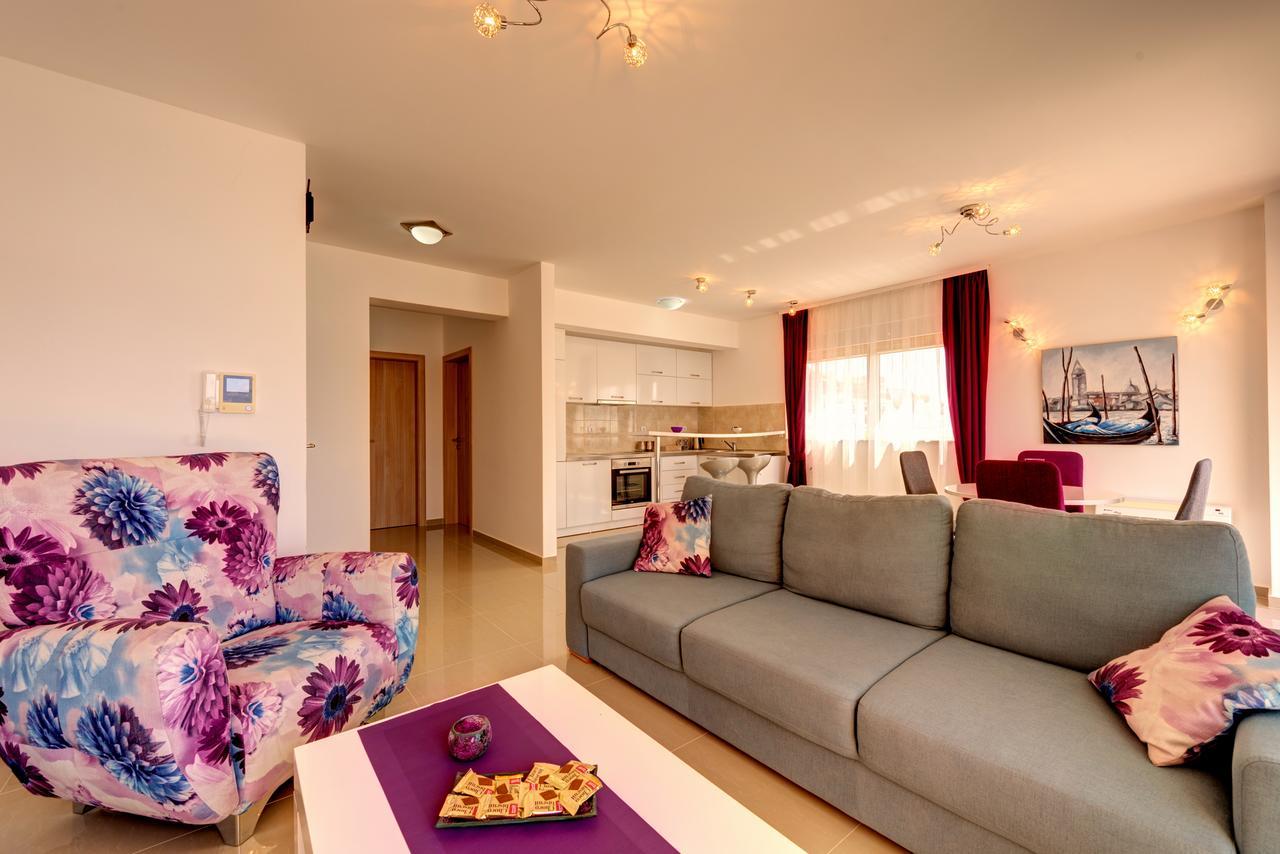 Apartments Villa Adriatic Tivat Ngoại thất bức ảnh