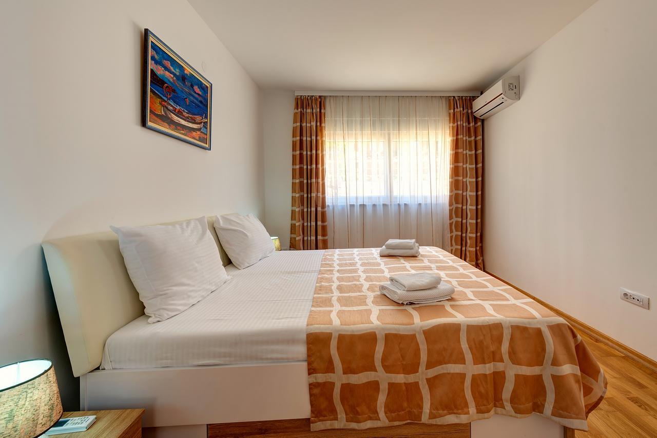 Apartments Villa Adriatic Tivat Ngoại thất bức ảnh