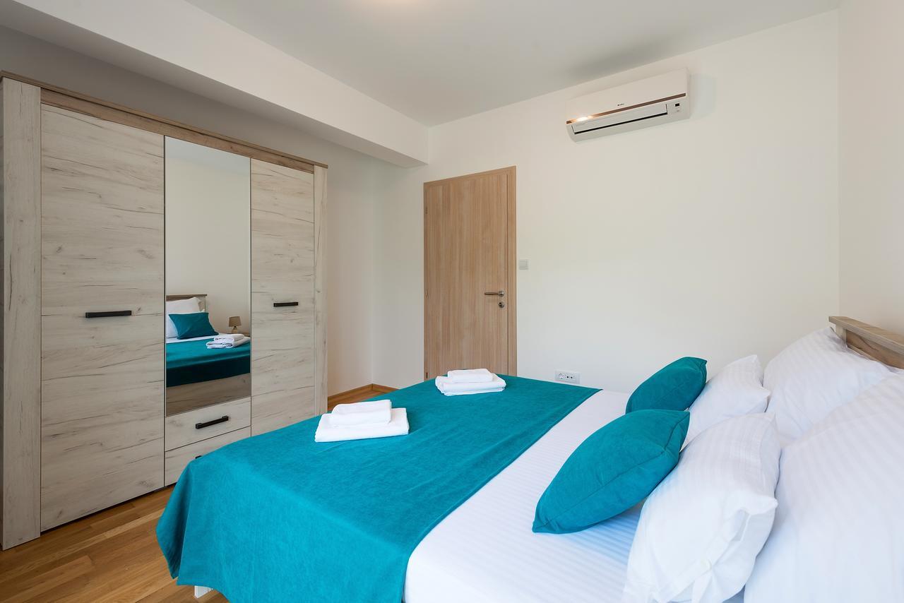 Apartments Villa Adriatic Tivat Ngoại thất bức ảnh