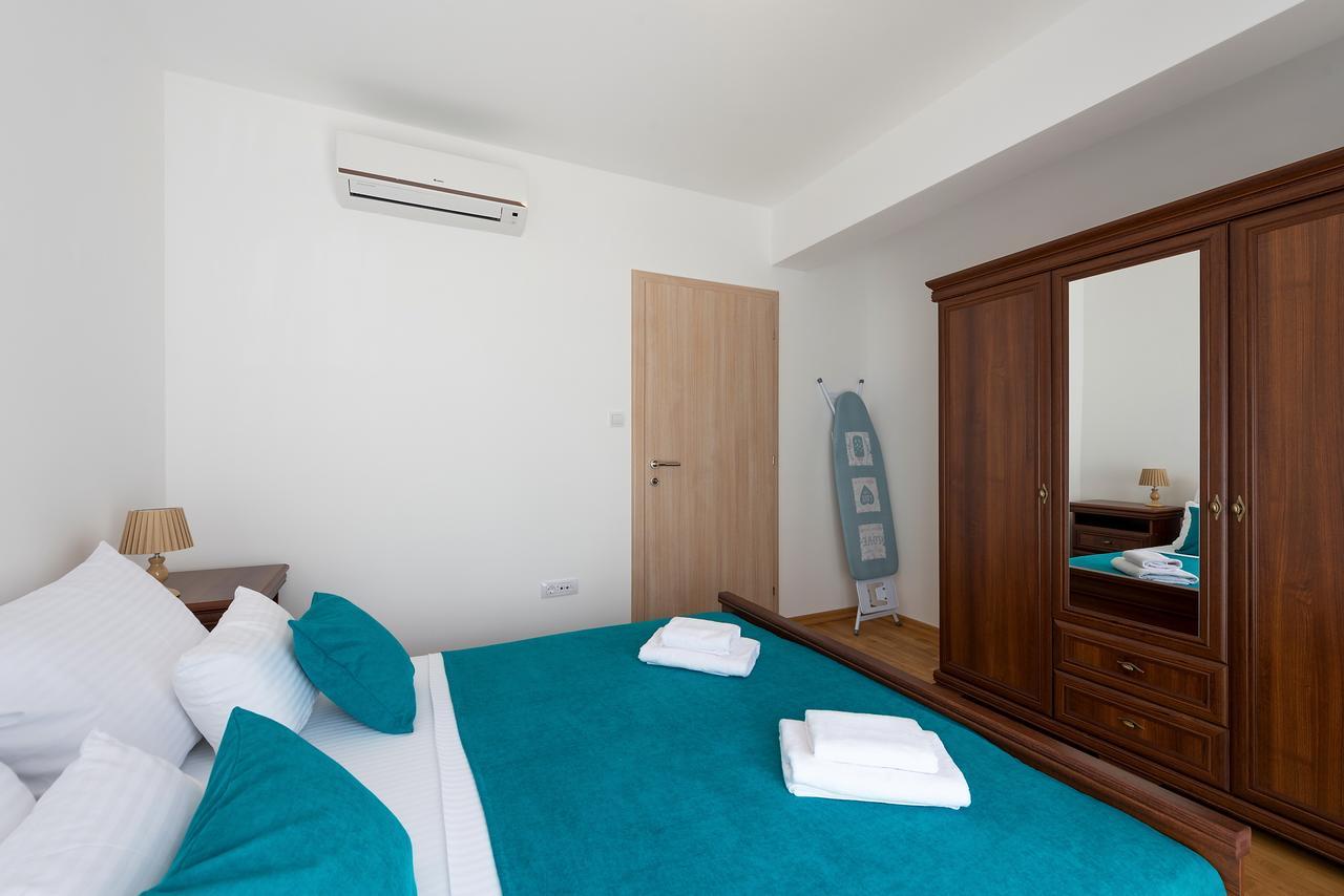 Apartments Villa Adriatic Tivat Ngoại thất bức ảnh